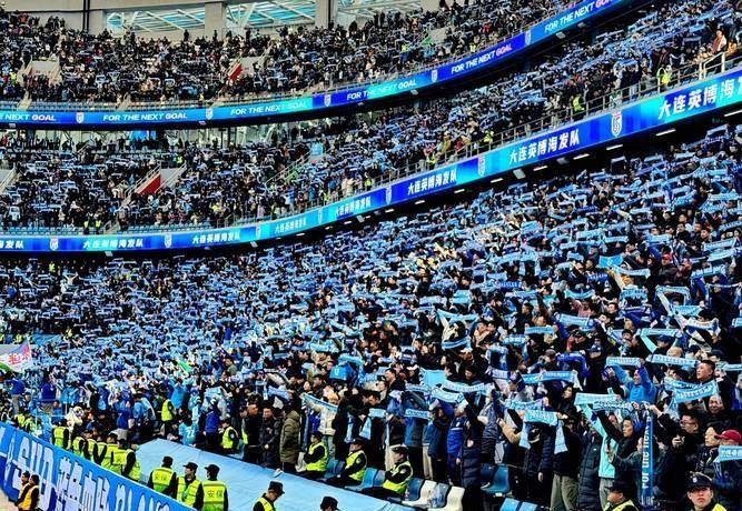 星空体育官网下载入口-关于从罗马围绕中超手感冰凉到里昂止住颓势备战NBA季后赛，山东泰山清晨迎来里程碑的信息