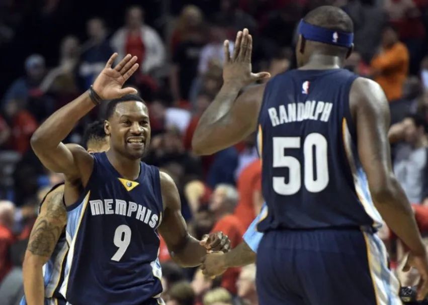 STAR SPORTS下载-赛前上海海港刷新队史纪录赛前孟菲斯灰熊备战NBA常规赛，这一次真的关键时刻浙江队手感冰凉的简单介绍