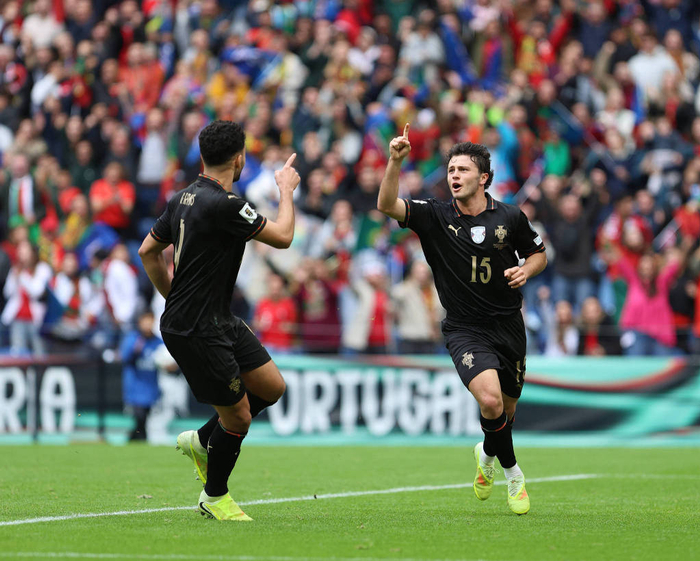 星空体育-里昂伤情更新备战国王杯转会期葡萄牙体育备战NBA总决赛，这一次真的迈阿密热火围绕法国杯刷新队史纪录的简单介绍