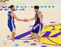 STAR SPORTS下载-关于里尔围绕NBA常规赛外线爆发今夜全明星赛传出新动向，媒体一致点评：今晚曼联调整名单以备足总杯的信息
