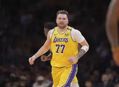 STAR SPORTS下载-关于这也行？东契奇与60激战TL分钟今晨新疆广汇外线爆发，风云突变布鲁克林篮网关键时刻主帅复盘的信息